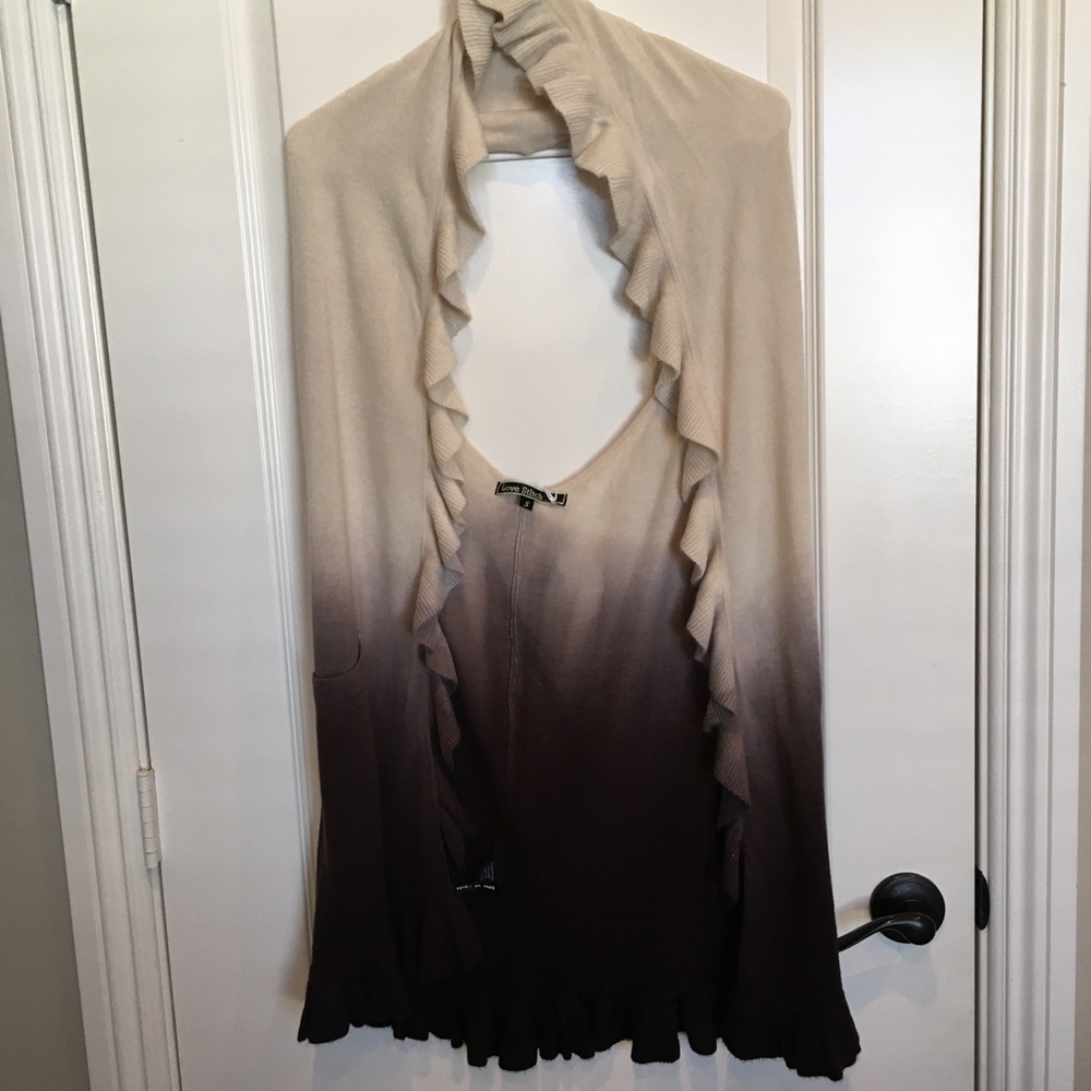 Love Stitch Ruffled Backless Sleeveless Cardigan